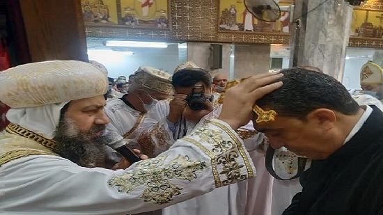 Bishop of Suez participates in the ordination of a priest in the New Valley
