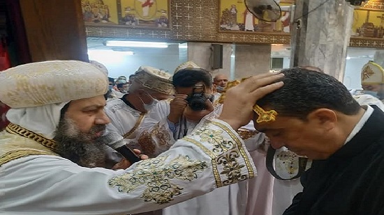 Bishop of Suez participates in the ordination of a priest in the New Valley
