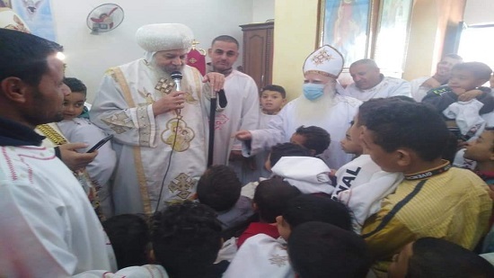 Bishop of Maghagha ordains 40 new deacons in Ezbet Ghattas Church
