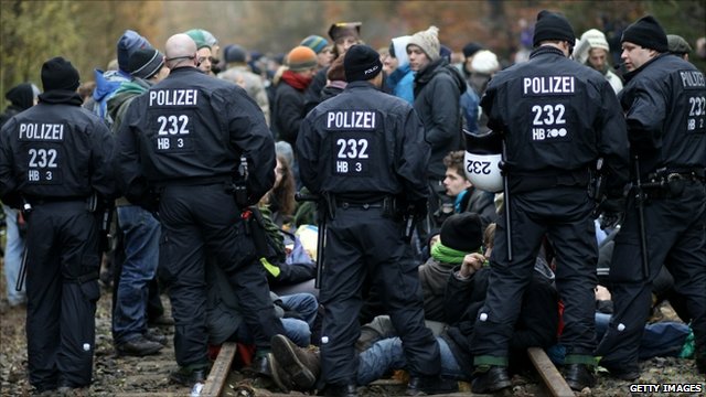 Day of clashes in Germany over nuclear waste train