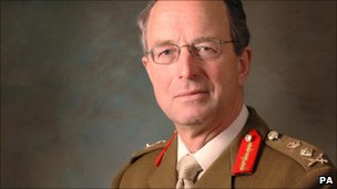 West cannot defeat al-Qaeda, says UK forces chief
