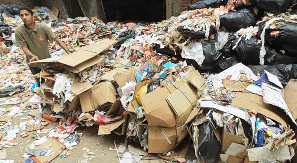 Cairo's garbage collectors still struggling from slashed incomes	