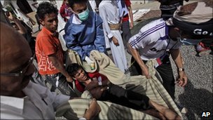 Yemen protest attacked by police
