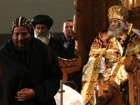Mourners flock to Abbasseya Cathedral to pay respects to Pope Shenouda
