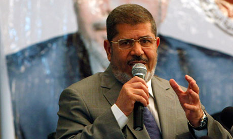 Mursi holds meeting with political forces to discuss situation in Egypt
