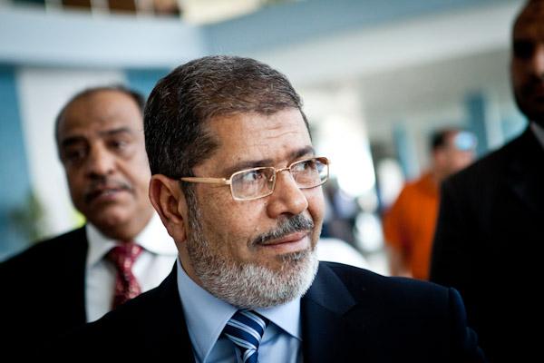 Morsy starts consultations over presidential team and Cabinet