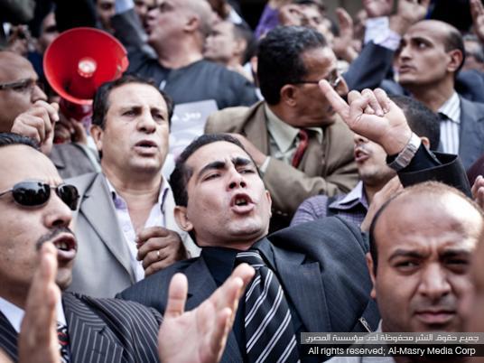 Judges begin sit-in against Morsy decree