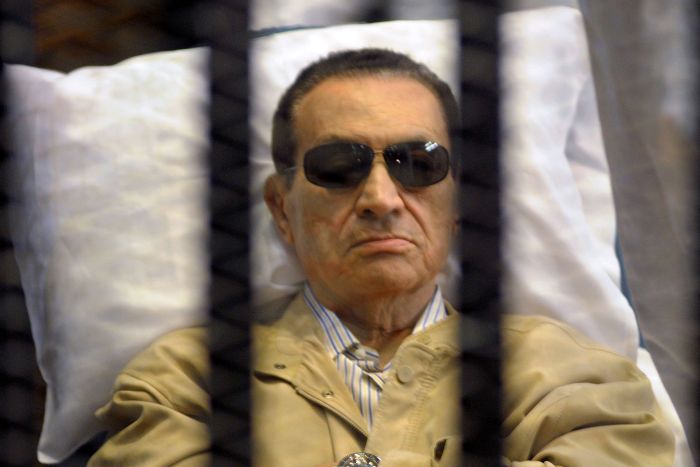 Hosni Mubarak in hospital after fall