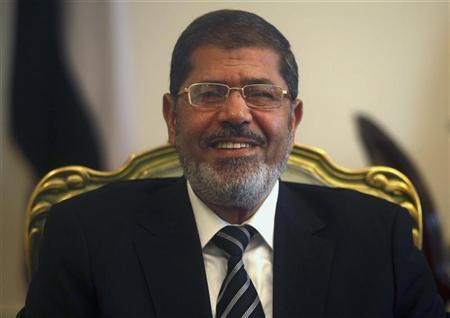 Morsy invites political parties to dialogue session on Tuesday, to be broadcast live
