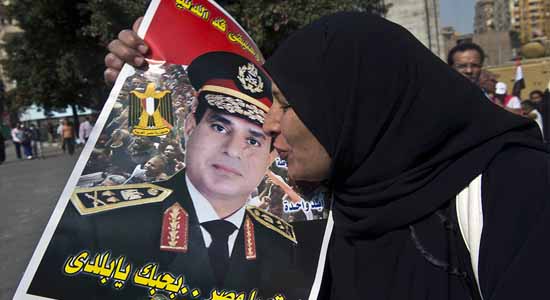 American writer: Egypt worship The military association!