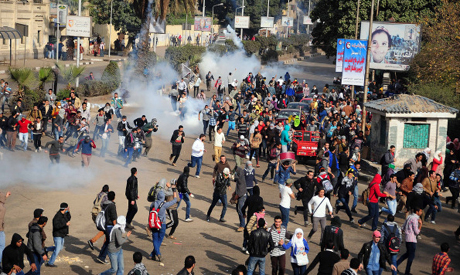Cairo University agrees to allow police until end of exam period