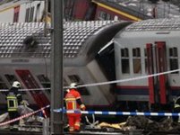 Belgian passenger trains collide
