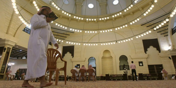 Saudi will expel non-Muslims who disrespect Ramadan