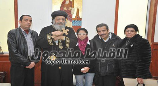 Pope Tawadros receives family of burned Coptic young man