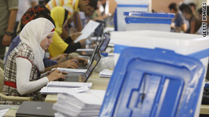 Iraqi PM calls for manual vote recount