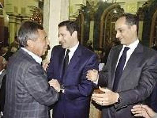 Mubaraks make first public appearance since release