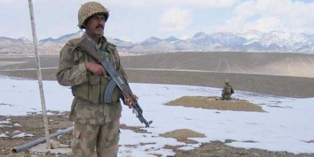 Gunmen kill 4 in attack on Pakistan army construction site