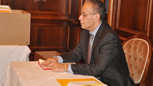 Egyptian Ambassador offers condolonces for the death of Coptic deacons in Vienna