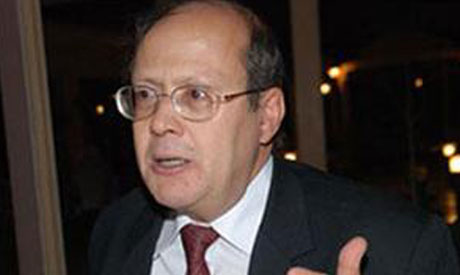 Egyptian newspaper editor Qandil stopped from leaving the country due to court case