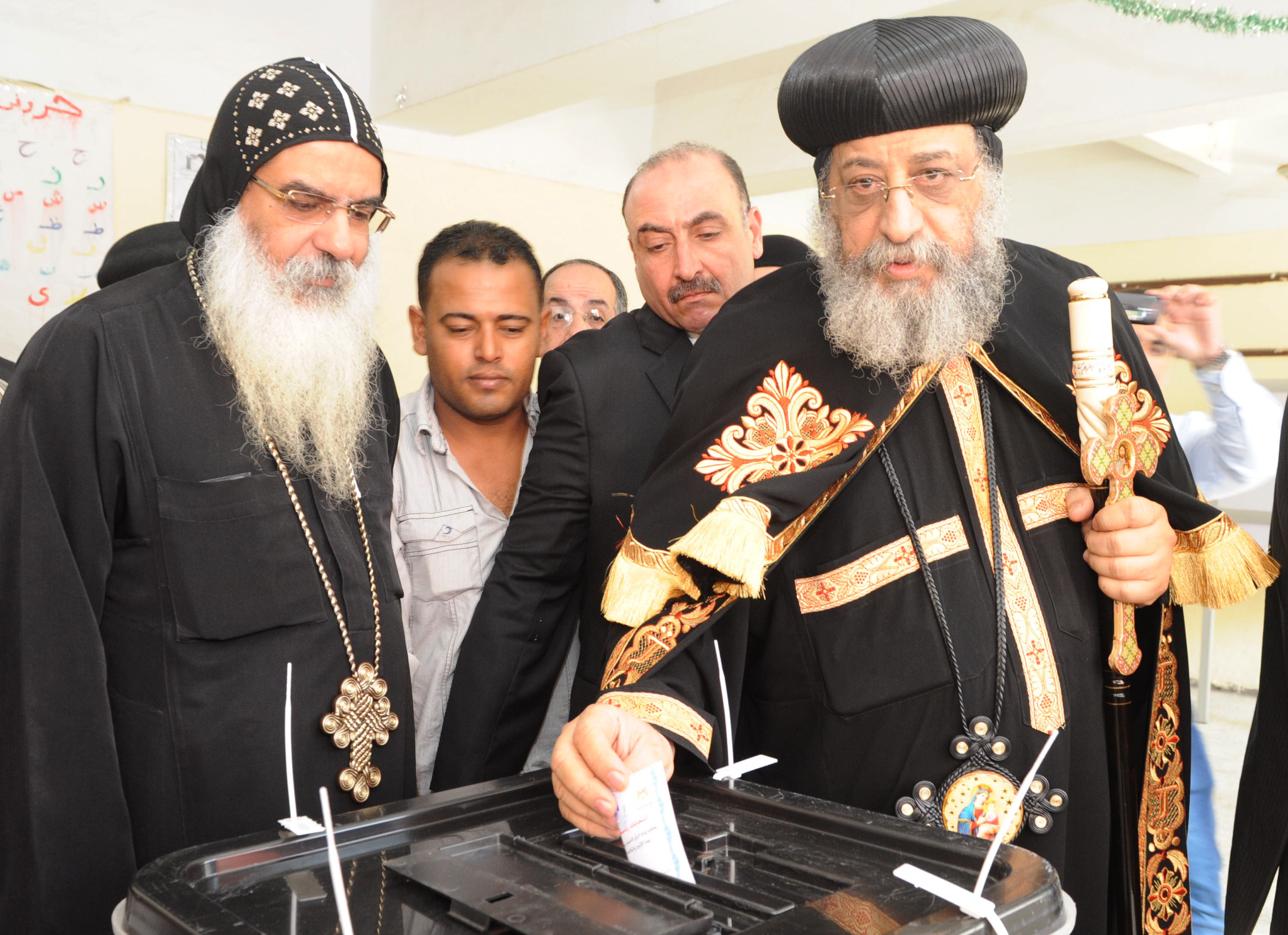 Pope Tawadros criticises Coptic membership in Al-Nour Party