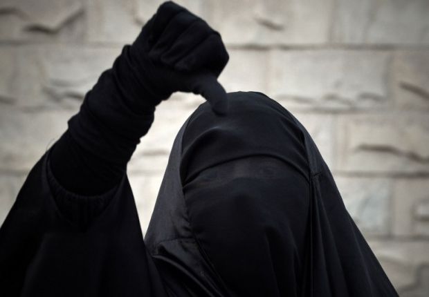 Woman in niqab caught forging votes in parliamentary elections