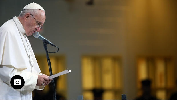 Vatican arrests 2 for betraying 