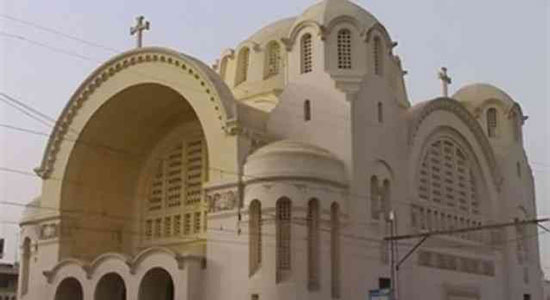 Copts in Minya celebrate the opening of Prince Tadros church