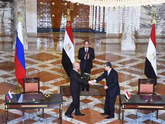 Egypt, Russia sign deal to build a nuclear power plant