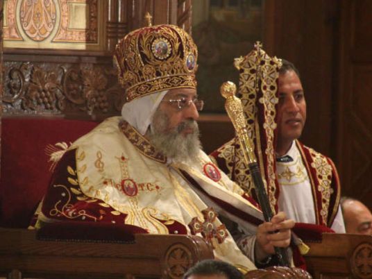 Tawadros II breaks with predecessor’s ban, flies to Jerusalem for bishop’s funeral