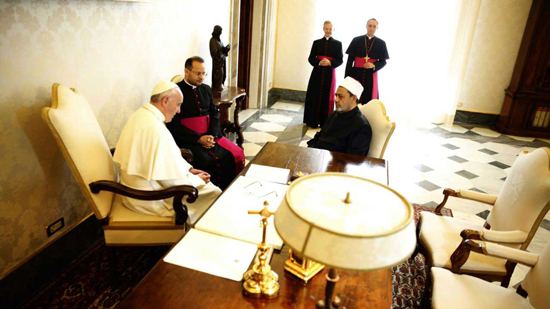 Al-Azhar Sheikh in the Apostolic Palace for the first time