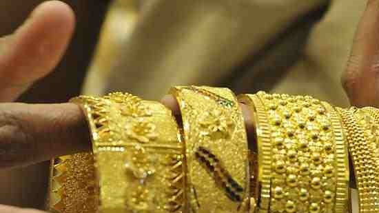 Govt legalizes 14 carat gold as Saudi jeweler L'azurde opens new line
