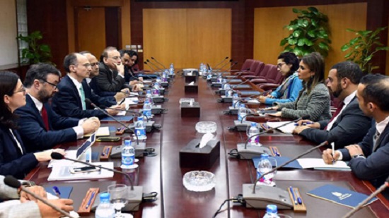 Egypt's int'l cooperation minister discusses improving business environment with World Bank