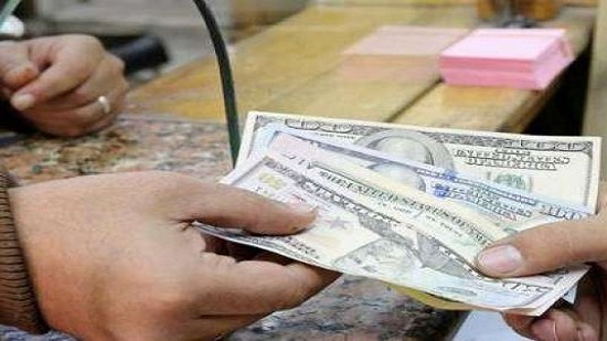 US dollar exceeds LE18 during Tuesday transactions
