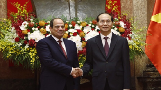 Sisi signs nine MoUs in economic fields during Vietnam visit