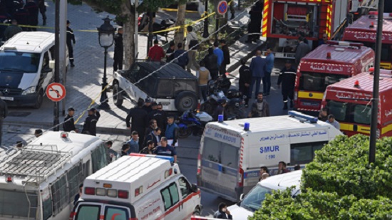 Woman blows herself up in Tunis, wounding 15 including 10 policemen; authorities investigating