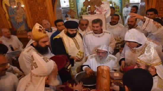Former acting Patriarch perfumes the remains of St. George in Damanhour