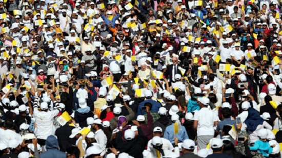 Pope Francis holds historic public mass in UAE