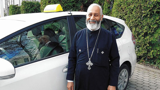 Coptic clergyman works as taxi driver in Austria