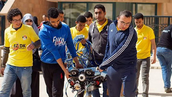 Egyptian students produce the submarine