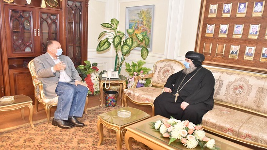 Governor of Assiut discusses completing path of the holy family