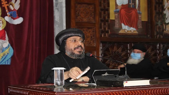 Bishop Arsanyus of New Valley resumes the public meeting