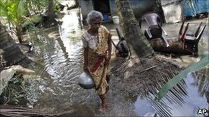 Sri Lanka floods: UN calls for emergency aid
