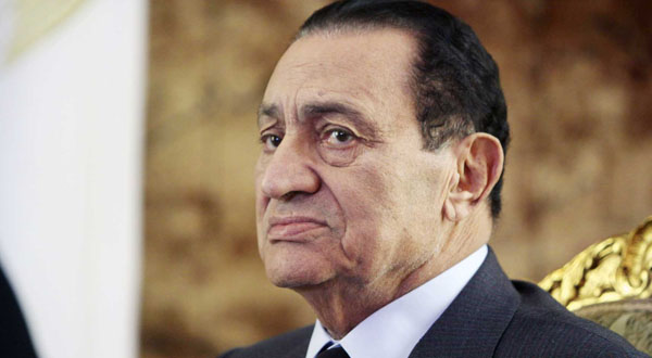 Mubarak denies knowing protesters killed, sons' interrogations resume Monday	
