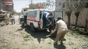 Afghanistan: Suicide bomber hits Italian base in Herat
