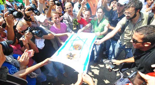 Egyptian protesters call for expelling Israeli ambassador