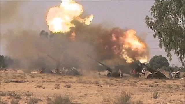 Libya's NTC troops renew assault on pro-Gaddafi Sirte

