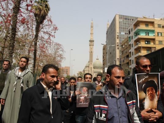 With tears and crowds, Copts say goodbye to Shenouda