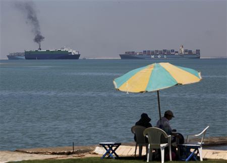 Egypt sees revenue in Suez Canal corridor project