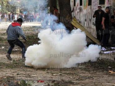 Clashes continue into Tuesday evening on Mohamed Mahmoud Street