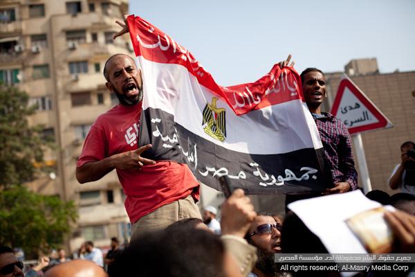 Despite apparent support for Morsy, Salafis are divided over constitution